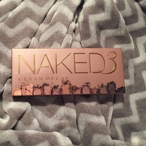 Urban decay Naked3 eyeshadow pallet