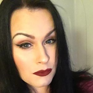 Meet your Posher, Brenda