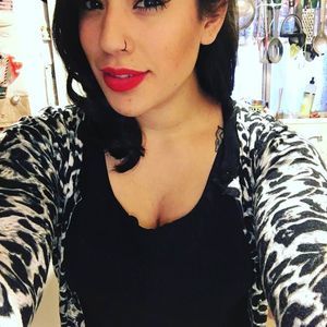 Meet your Posher, Hilda