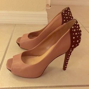 Brown heels with black stuffed heel