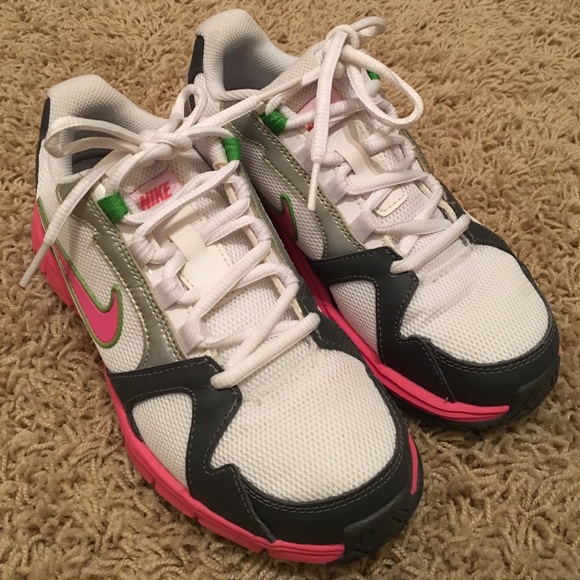 Nike shoes - Picture 3 of 3