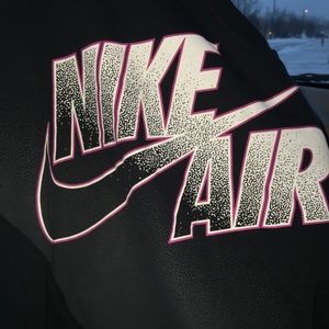 Nike sweatshirt ✔️