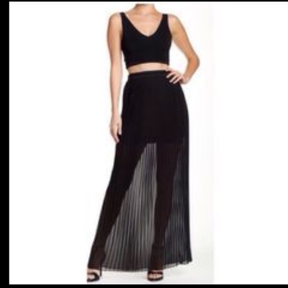 LAST ONE‼️BOHO Black shear pleated maxi skirt - Picture 2 of 5