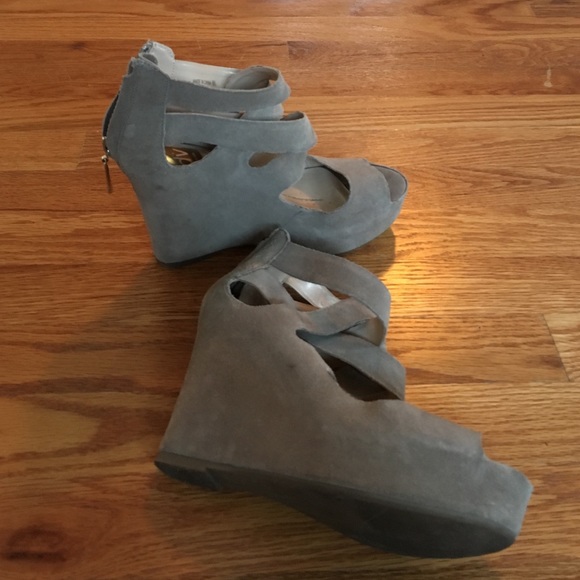 Dolce vita suede wedges