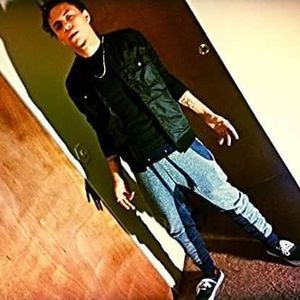 Meet your Posher, Cedric