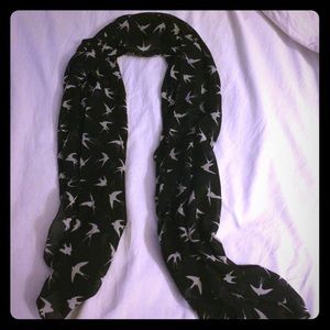 Small Black and White Bird Patterned Scarf