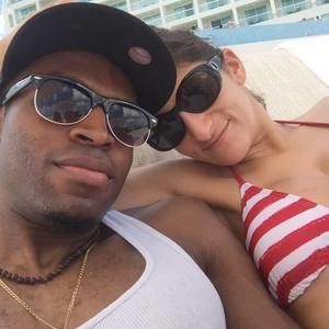 Meet your Posher, Hilary