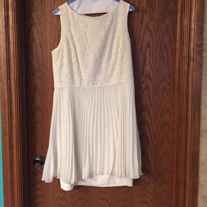 Gianni Bini cream dress. Size 12.
