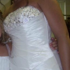 Wedding dress size 8, originally $1799 asking $350