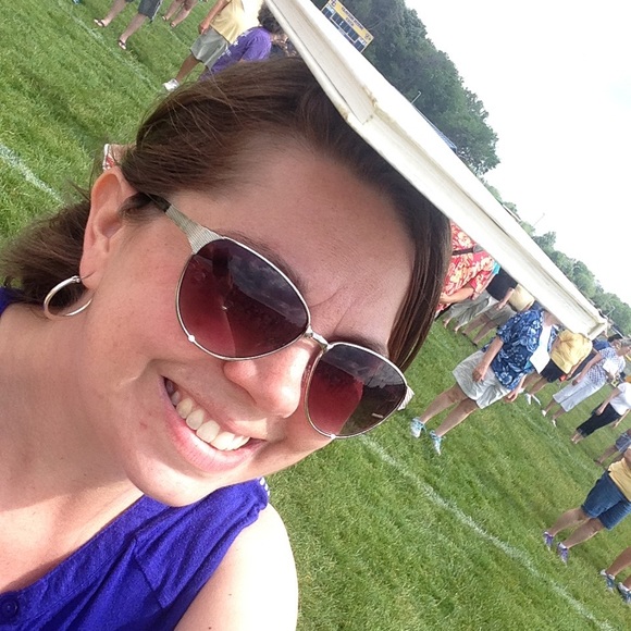 Meet your Posher, Stacy - Picture 1 of 1