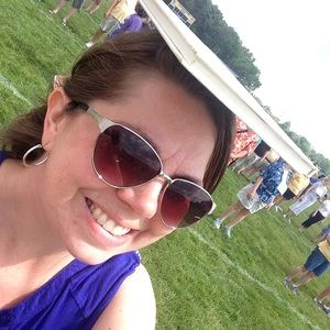 Meet your Posher, Stacy