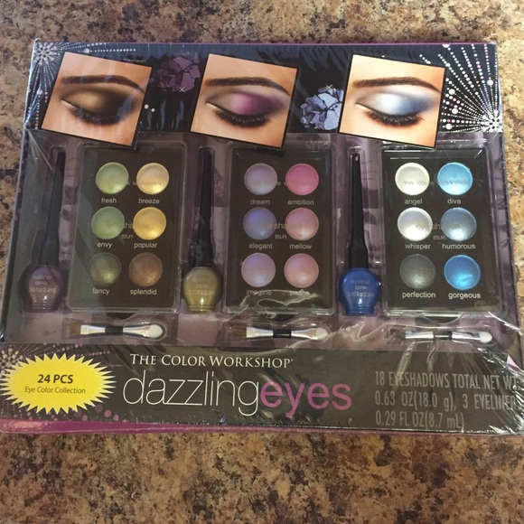 "🎉SOLD 🎉18 EYESHADOWS 3 EYELINERS AND BRUSHES