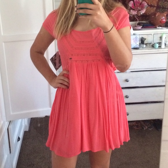 Coral Roxy Minidress