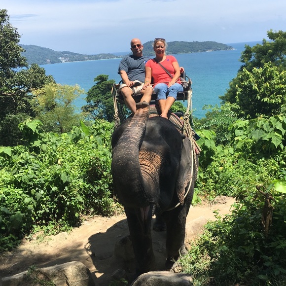 ๐ Hello, I'm Roxanne. ๐ Iโm a Posh Ambassador!โญ๏ธ - Picture 4 of 7