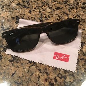 Dark Brown Tortoiseshell Ray-Bans