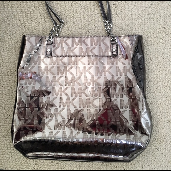 Michael Kors Signature Logo Tote - Picture 2 of 4