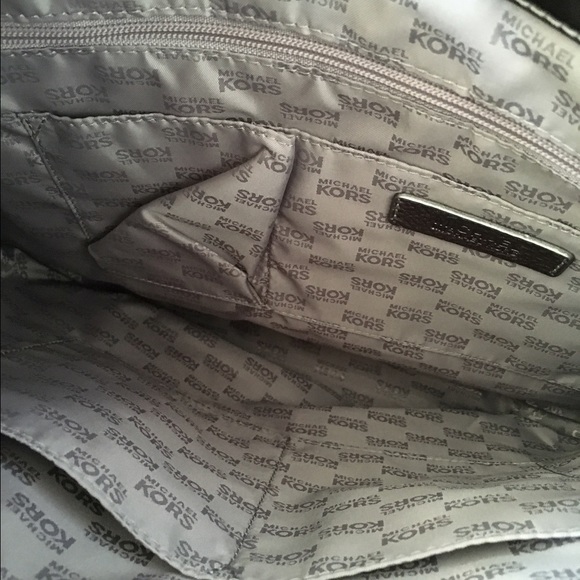 Michael Kors Signature Logo Tote - Picture 3 of 4