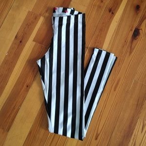 BlackMilk beetle juice leggings!