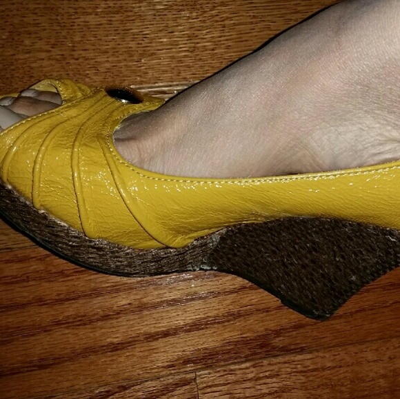 💛💛Wedges - Picture 2 of 4