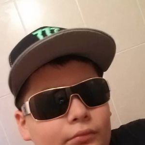 Meet your Posher, Enrique