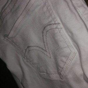 White levi jeans size 7