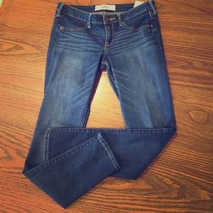 Girls super stretch Hollister jeans.
