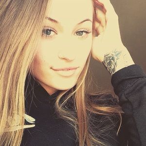 Meet your Posher, Madison