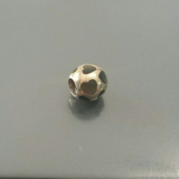 Black pearl heart bead