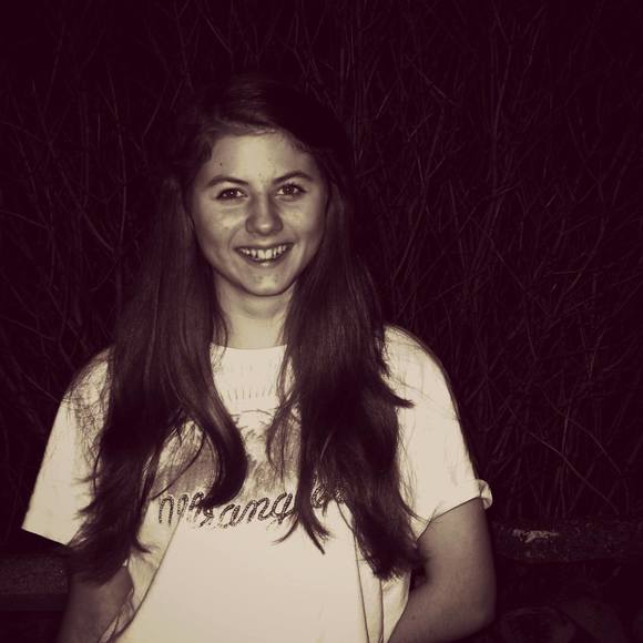 Meet your Posher, Ditte - Picture 1 of 1