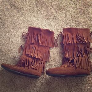 Minnetonka boots! Good condition.