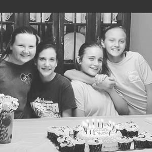 Meet your Posher, Devin