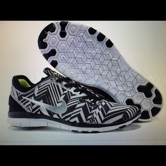 Nike size 8 brand new 5.0 running shoes