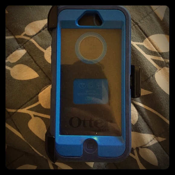 Blue Otter box for iPhone 5