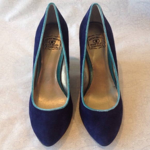 💙HP 9/24💙 Lucky Brand Suede Wedges - Picture 2 of 4