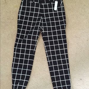 Size 0 regular Old Navy Pixie Pants