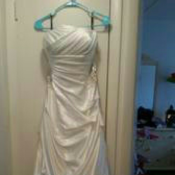 Wedding gown