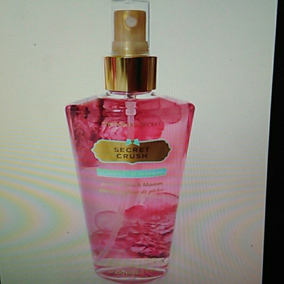 Victoria secret 8.4 oz secret crush body mist