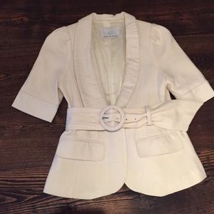 White shirt-sleeve jacket with belt