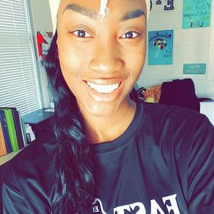 Meet your Posher, Racquel