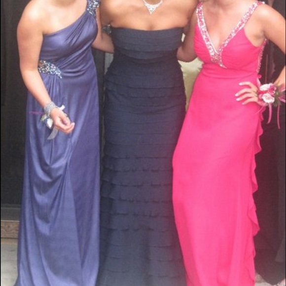 HP✨Gorgeous Pink Prom Dress 🎀 - Picture 3 of 3