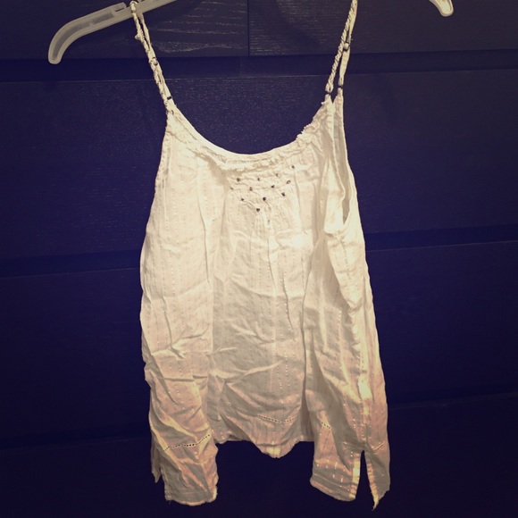 American Eagle Outfitters Tops - American eagle flowy tank top.