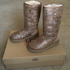 UGG Shimmer Logo Print Boots