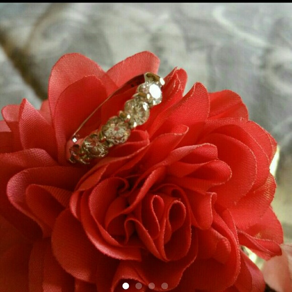 14k 5 stones diamond ring