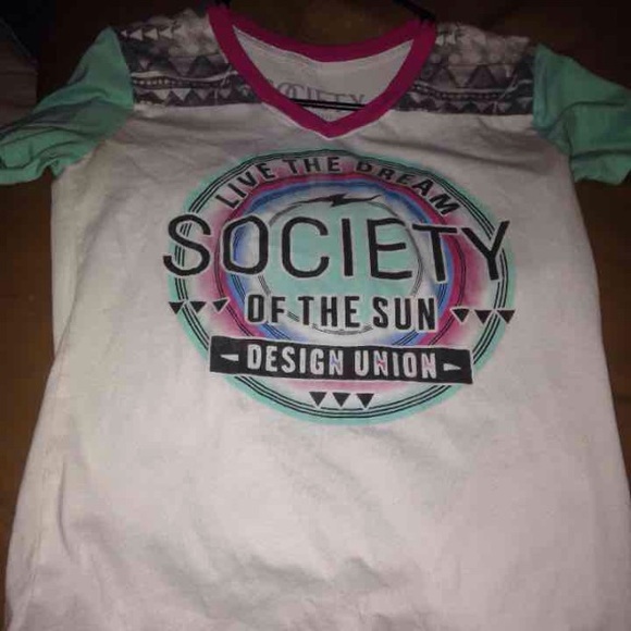 Pending sale-SOCIETY t shirt