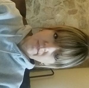 Meet your Posher, Louise