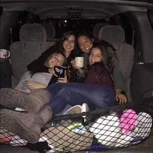 Meet your Posher, Isabella