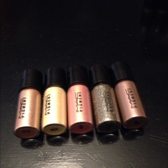 MAC mini pigments