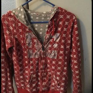 Reversible DC sweatshirt