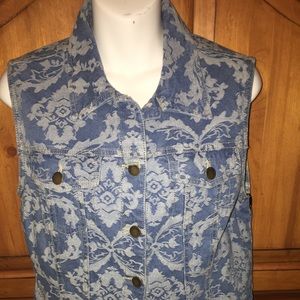 Forever 21 flower vest