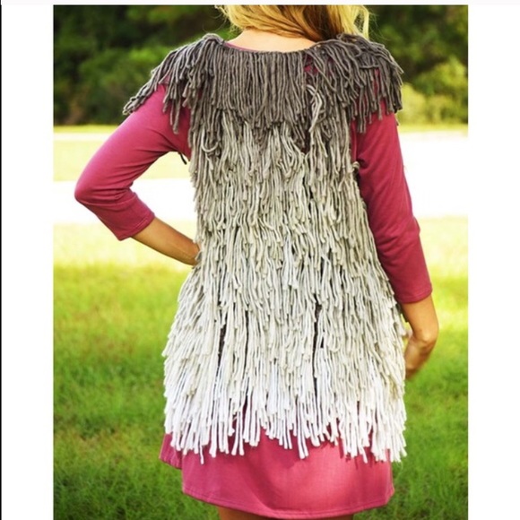 Shophopes Ombré Fringe Vest - Picture 2 of 2